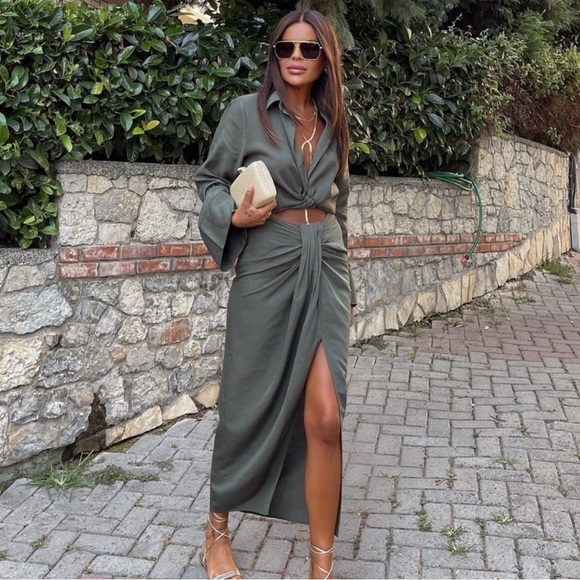 🌿Zara Piece Set Linen Blend Knotted Midi Skirt and Blouse, Size XS